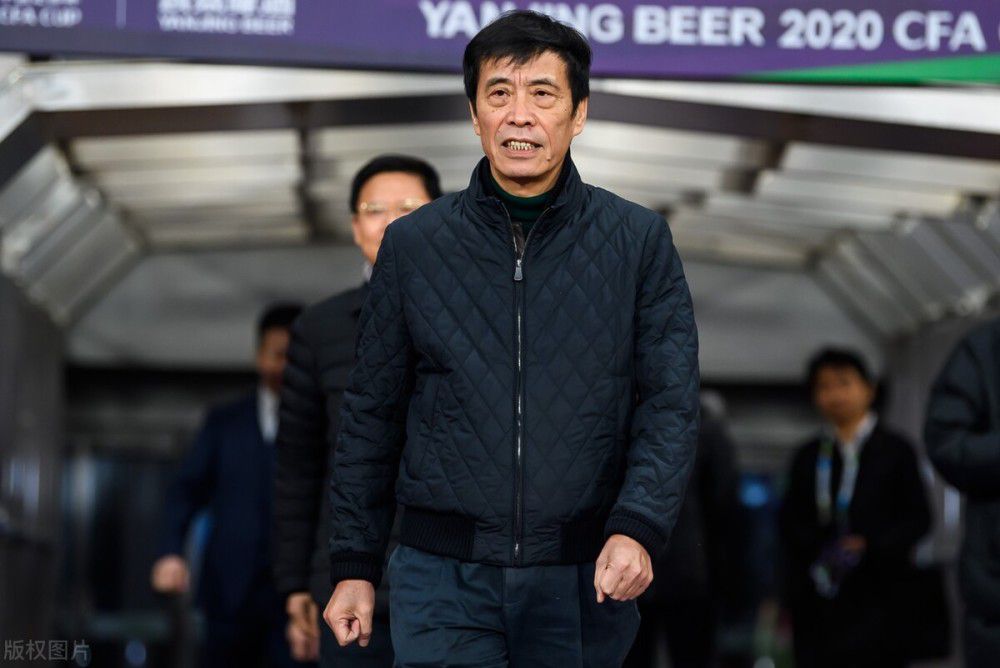 “齐达内是有史以来最好的中场球员之一，我经常看他的集锦。